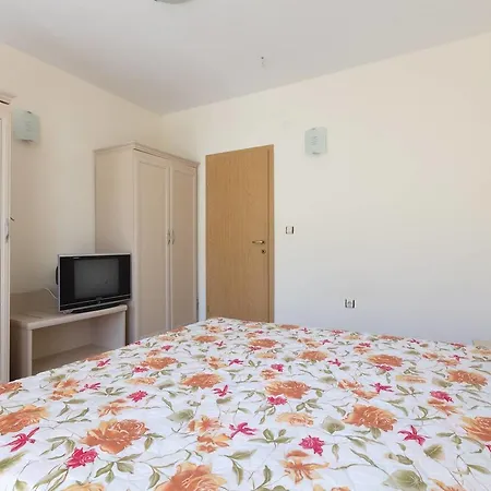 ❤2bedroom Aprtmnt W Kitchen,pool View,washer❤rf❤ דירה *
